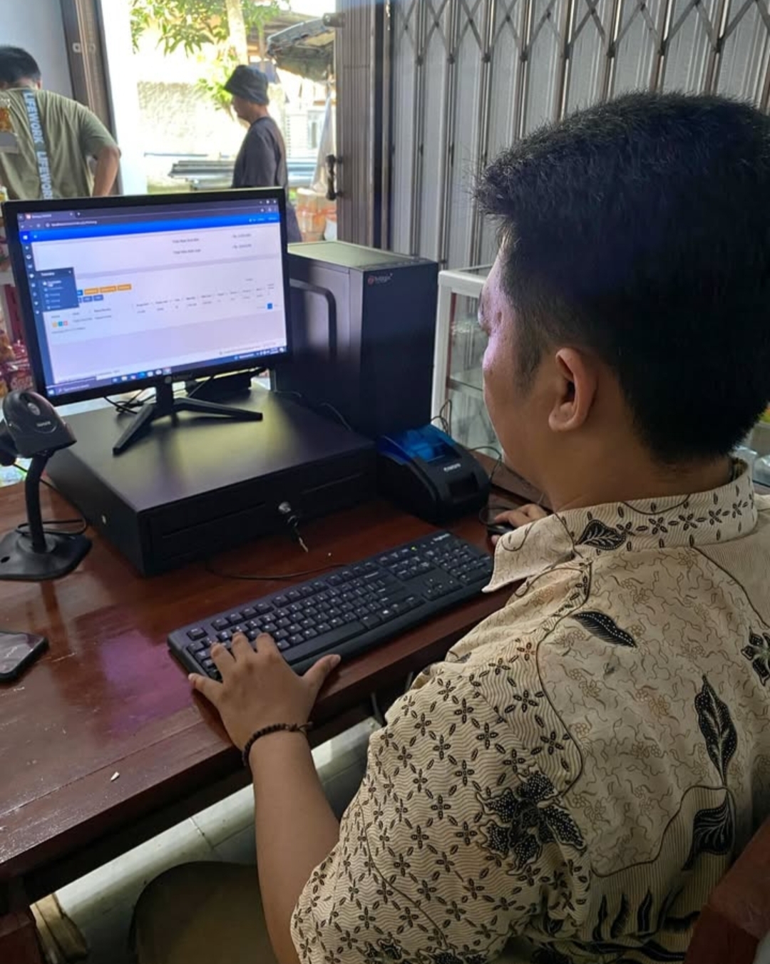 Instalasi Aplikasi Minimarket di Indramayu